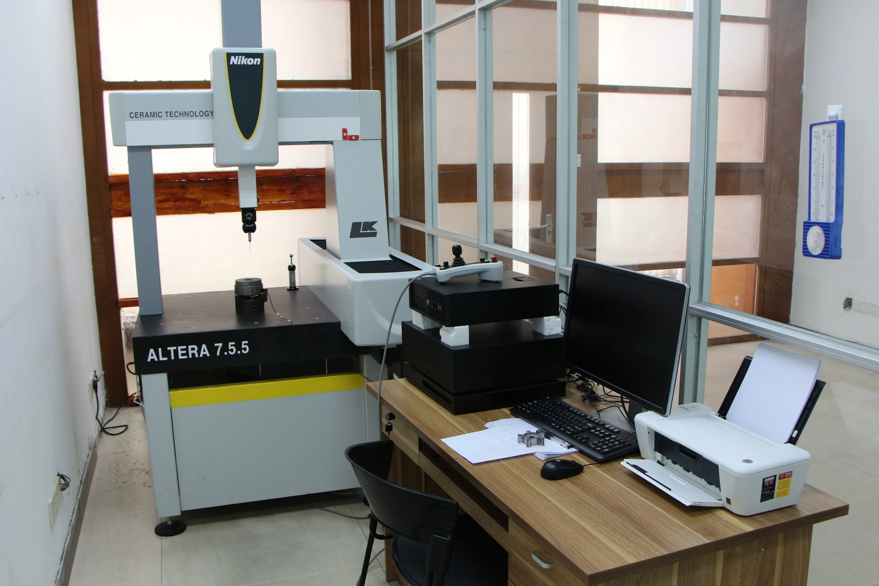 Coordinate measuring machine in the SINTS metrology lab